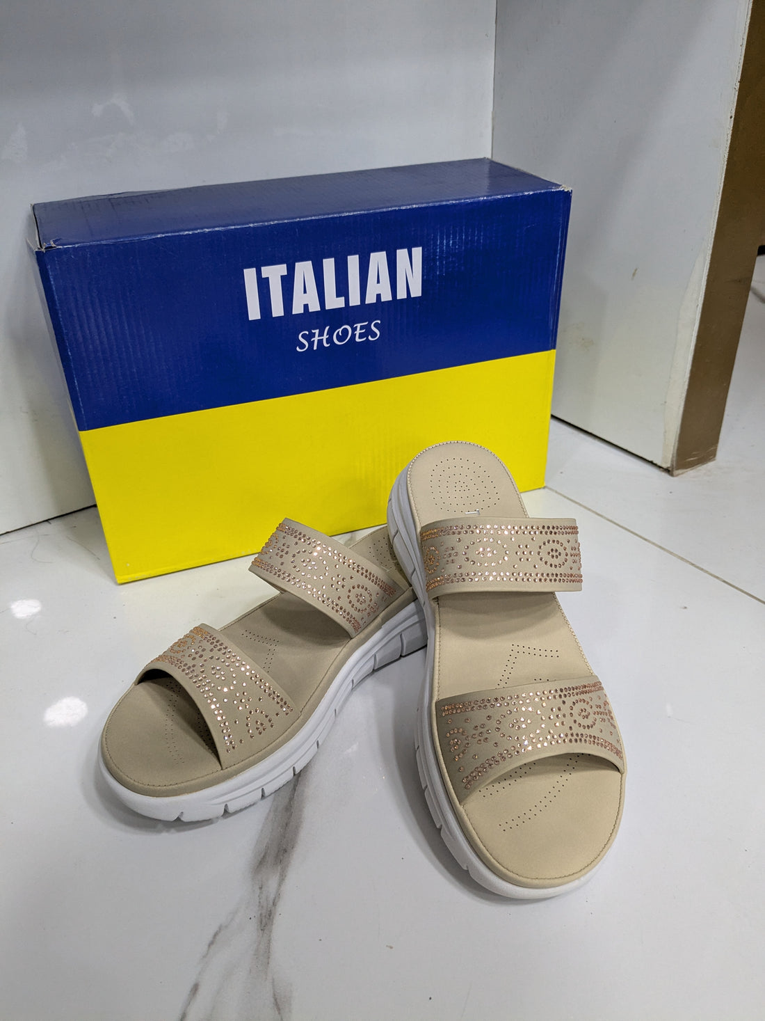IT-64 Women’s Slides – Beige with Rhinestone Detailing