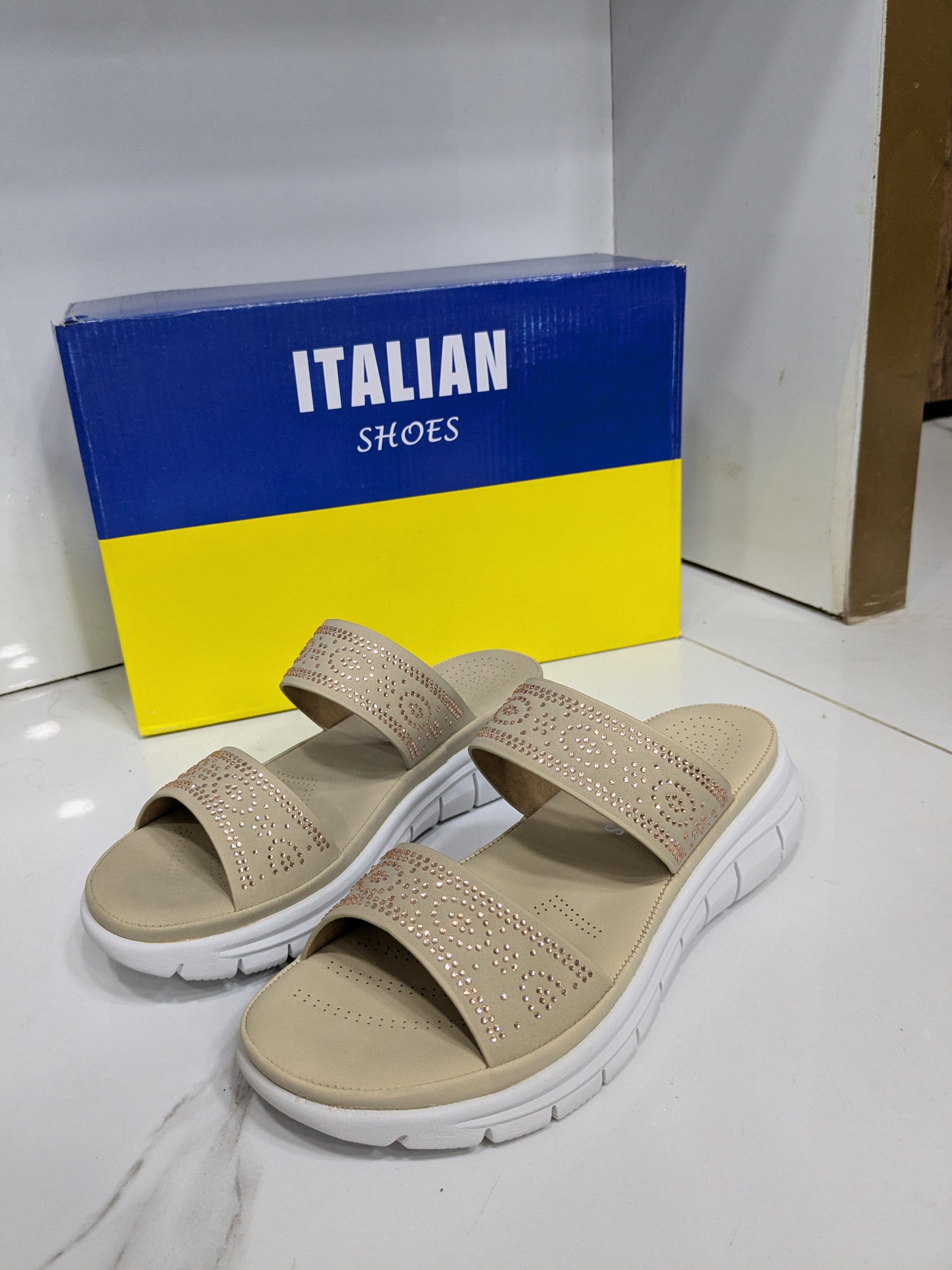 IT-64 Women’s Slides – Beige with Rhinestone Detailing