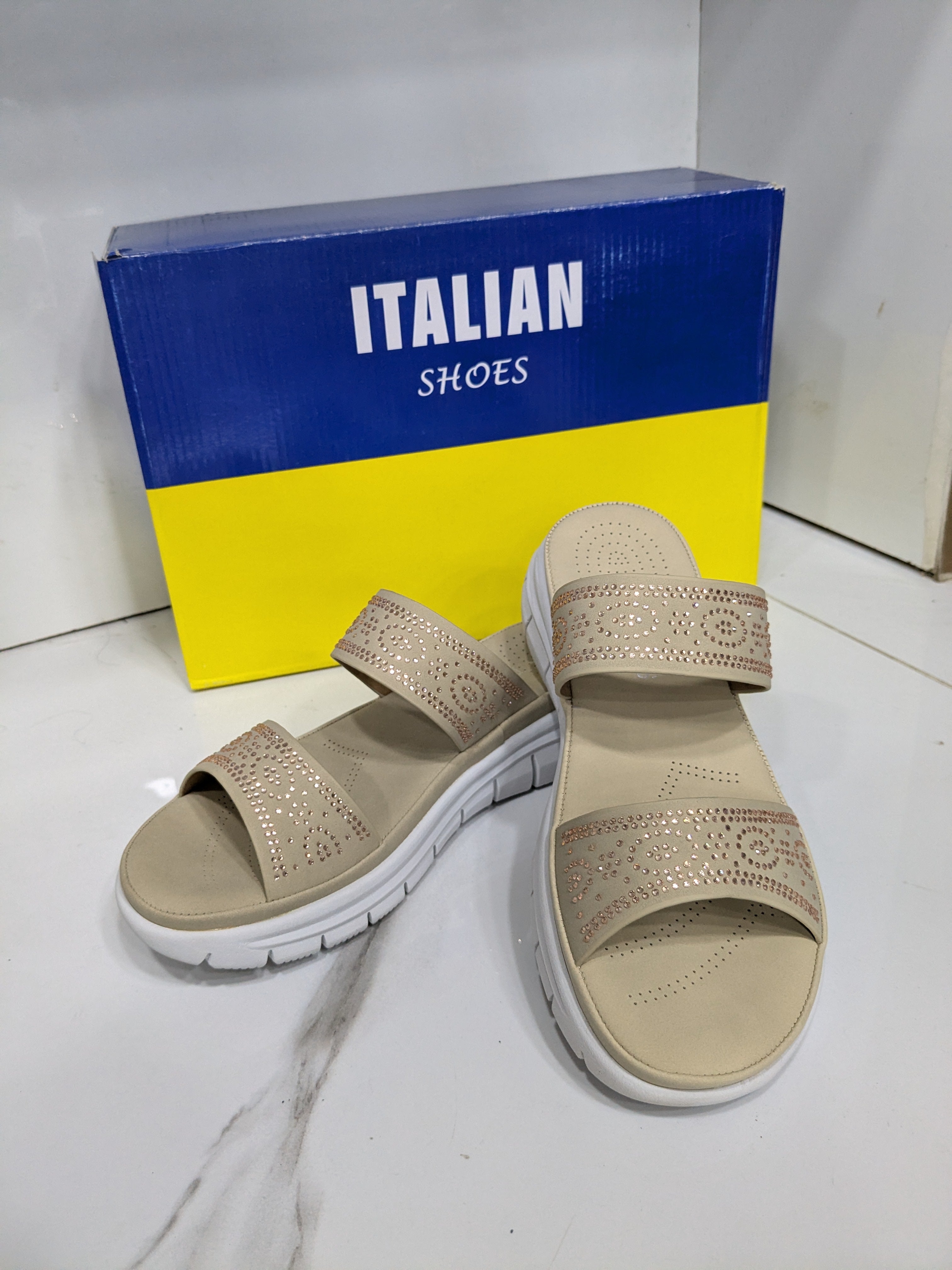 IT-64 Women’s Slides – Beige with Rhinestone Detailing