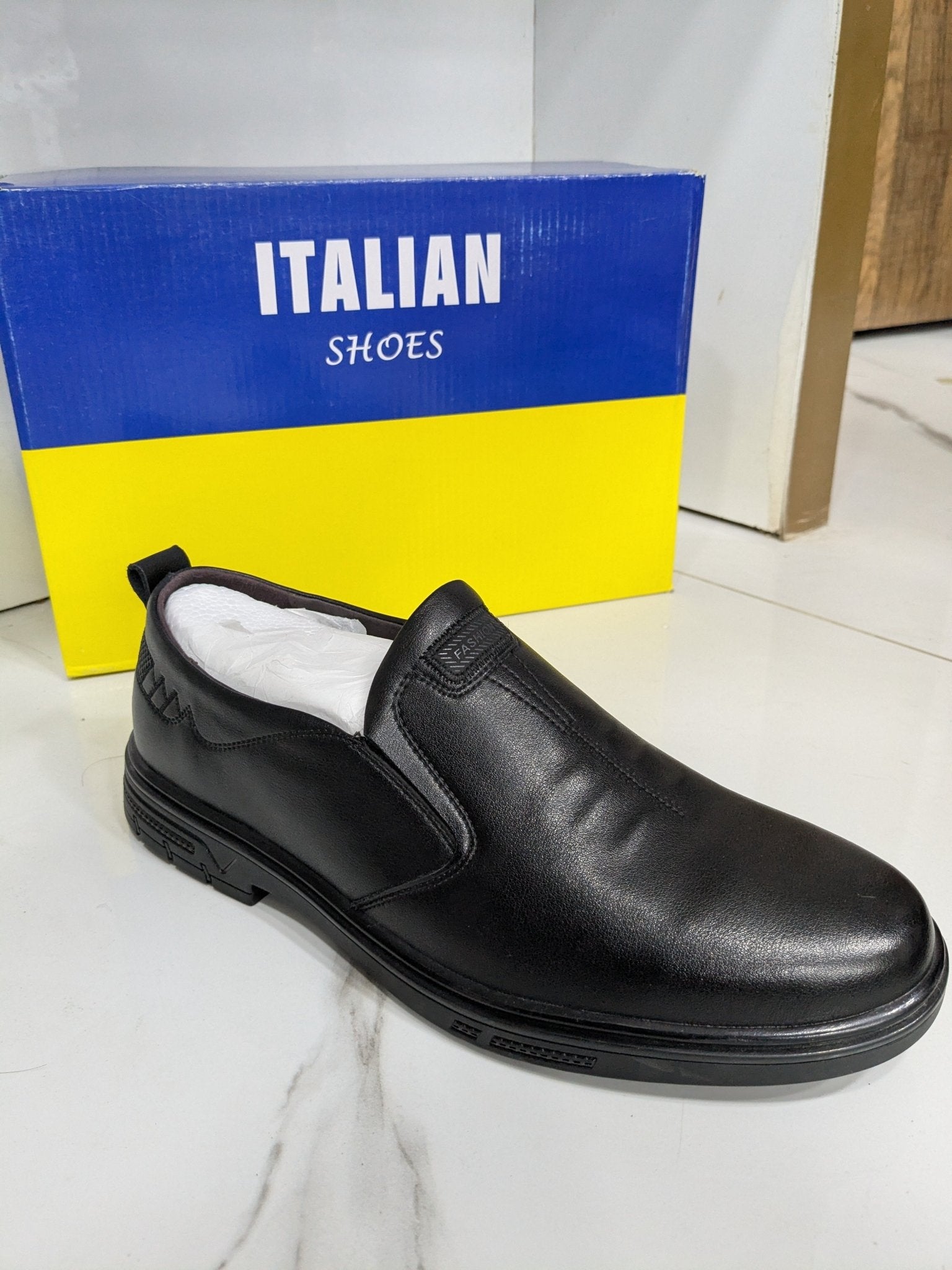 IT - 37 Slip - On Casual Shoes – Black - Italian Shoes