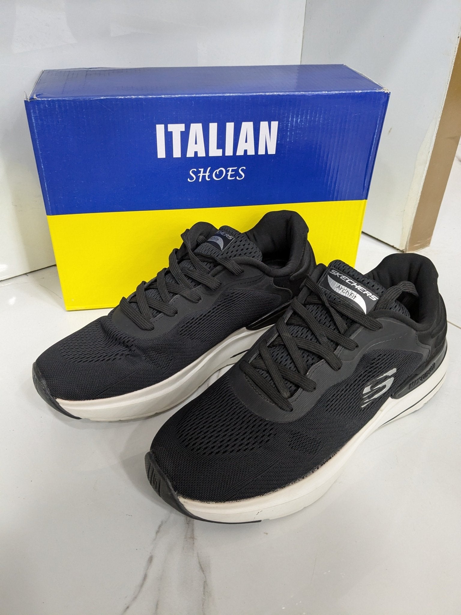 IT - 43 Skechers Lace - Up Sports Shoes – Black - Italian Shoes