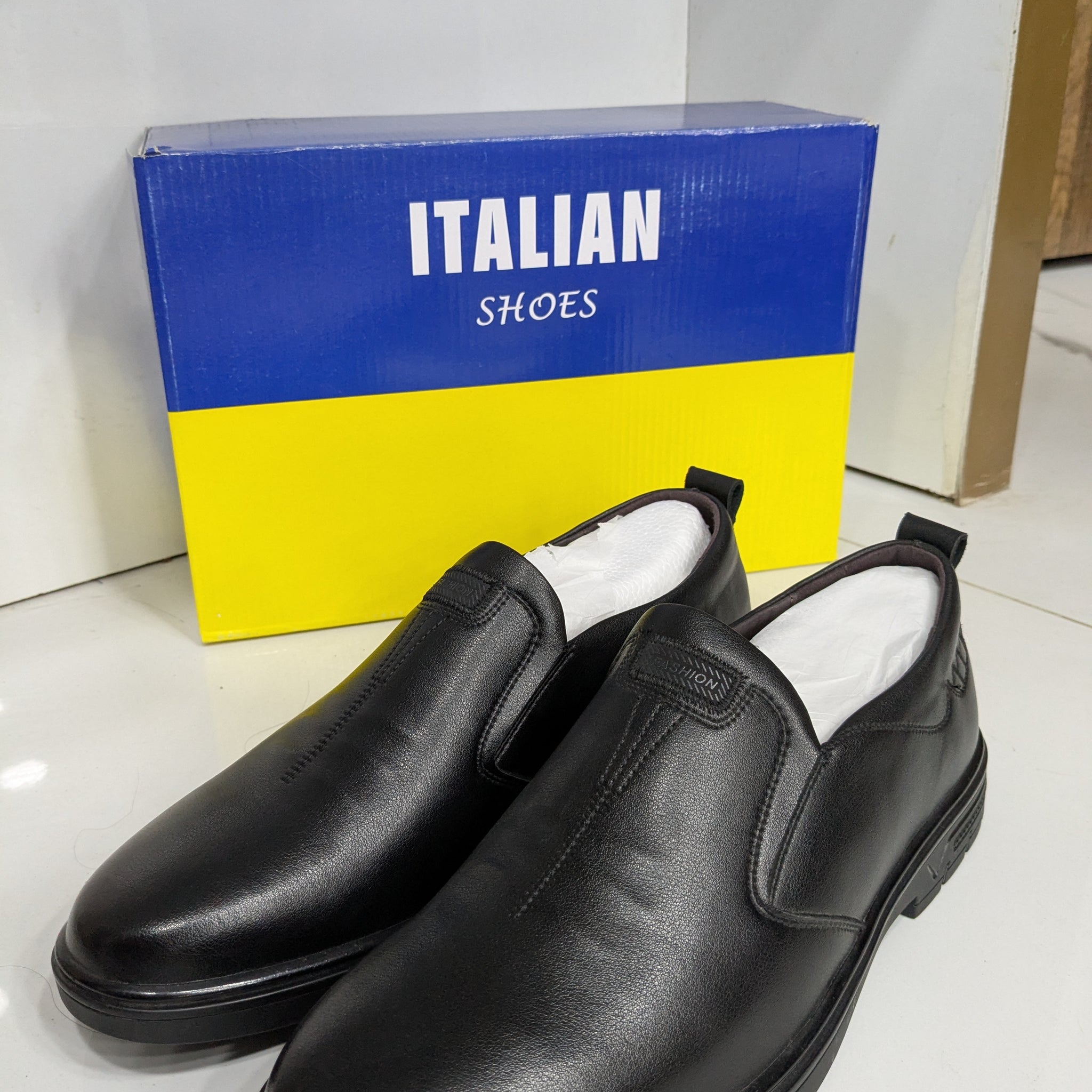 IT-37 Slip-On Casual Shoes – Black